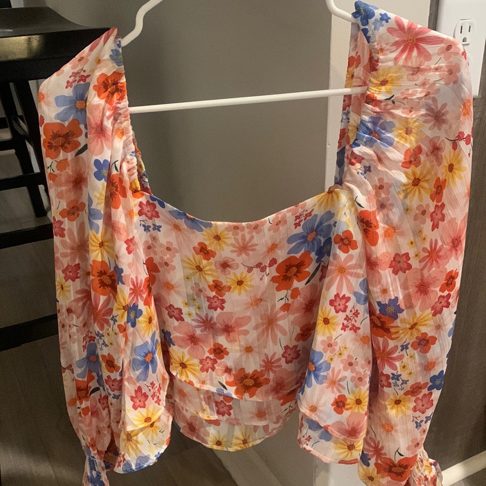 Buddy love spring top.